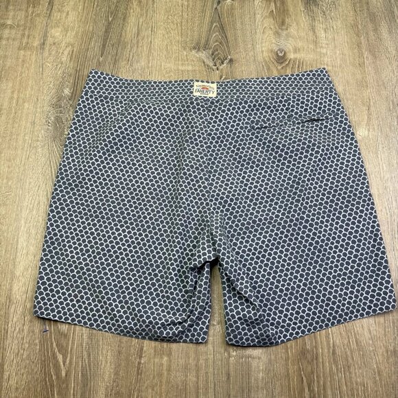Faherty Mens Gray & White Slim Fit  Fishscale Batik Print Boardshort Size 36 - Picture 6 of 11